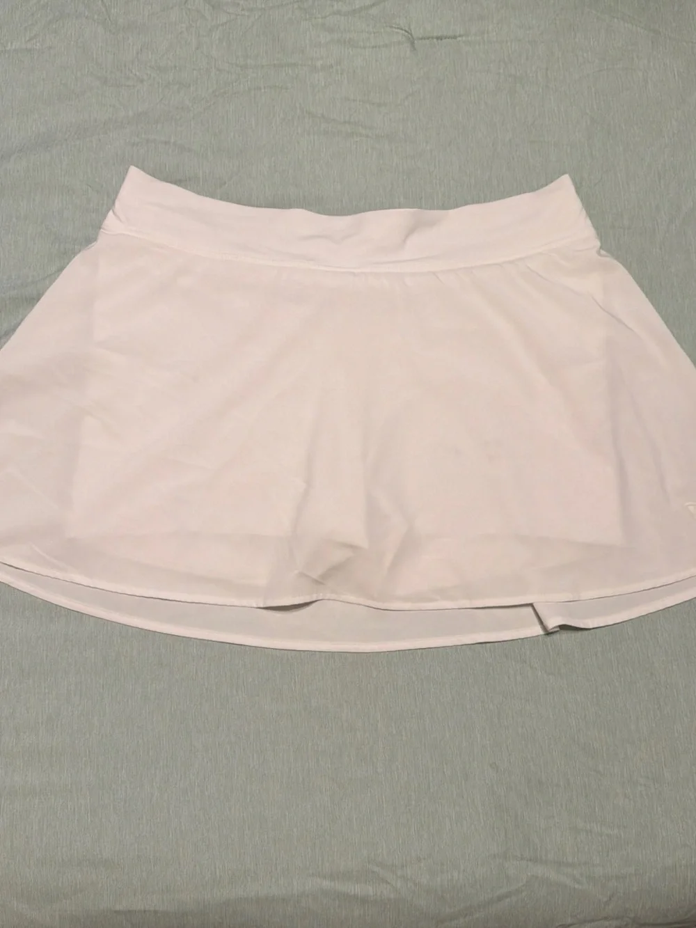 lululemon athletica lightweight high rise tennis skirt with built in shorts